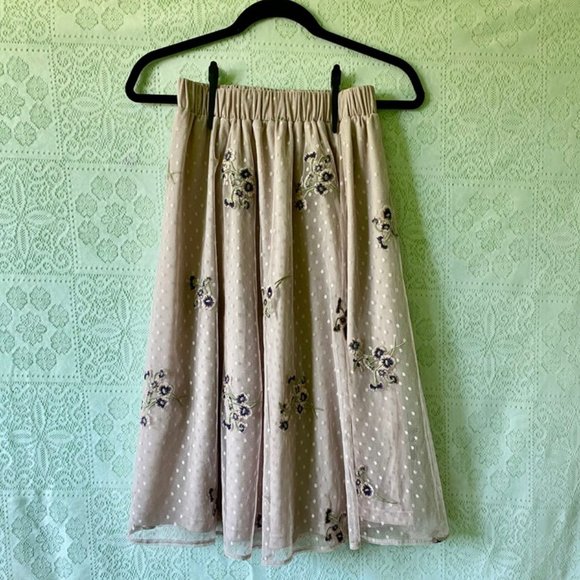 Pink Floral Lace Skirt - Picture 1 of 6